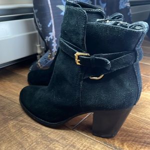 Black suede heel bootie